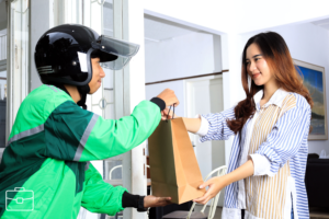 Busco repartidor en moto con licencia