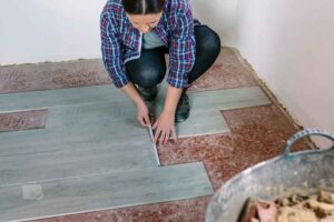 Busco albañil para colocar pisos y azulejos en varios departamentos