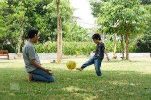 Estoy buscando Niñera para llevar a mi hijo a su entrenamiento de fútbol