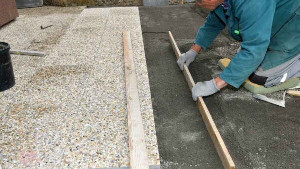 Se busca albañil y ayudante para reparar pisos de concreto.